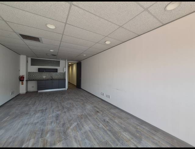 117M² OFFICE TO LET IN DUNKELD